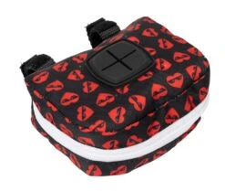 FuzzYard Poop Bag Dispenser - Heartbreaker (+ 2 Rolls) -Fuzzyard 9345719073800A 1