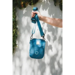 FuzzYard Life Corduroy Cross Body Bag French Blue -Fuzzyard FuzzYard Life Corduroy Cross Body Bag French Blue 5